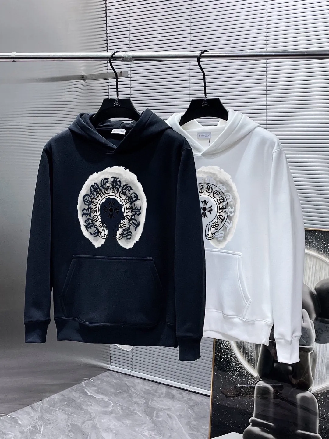 🅿️240 brand [ChampionHearts] (good news for fat people) 2025ss autumn latest long-sleeved round-neck sweatshirt, on sale simultaneously on the official website. Refreshing and breathable. Made of top Tencel Roman. Comfortable and soft. 3D three-dimensional clarity. Super fashion sense. Great gift for your own use. Size: M-5XL (can wear up to 220 pounds)